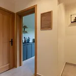 Hill House & Prywatny דירה *